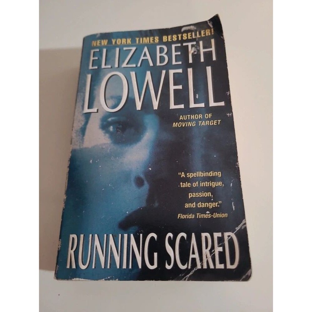 Running Scared by Elizabeth Lowell Paperback Novel New York Times Bestseller